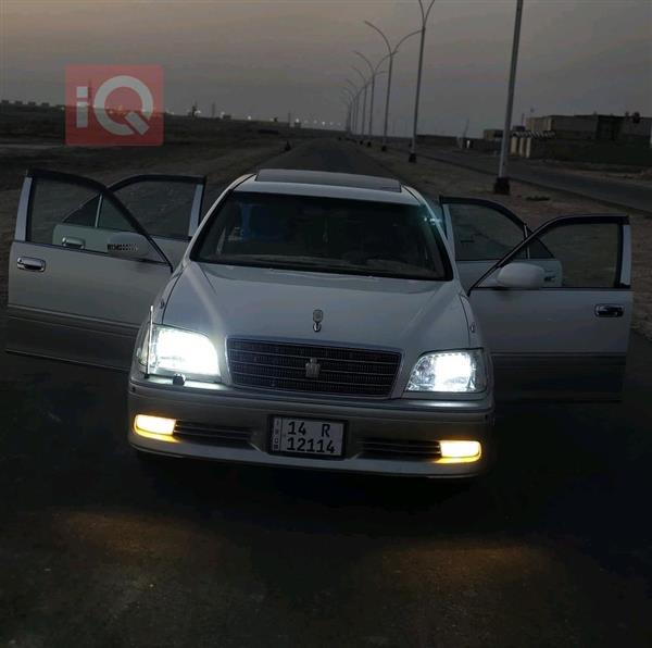 تويوتا كراون 2003 للبيع في العراق - القرنة